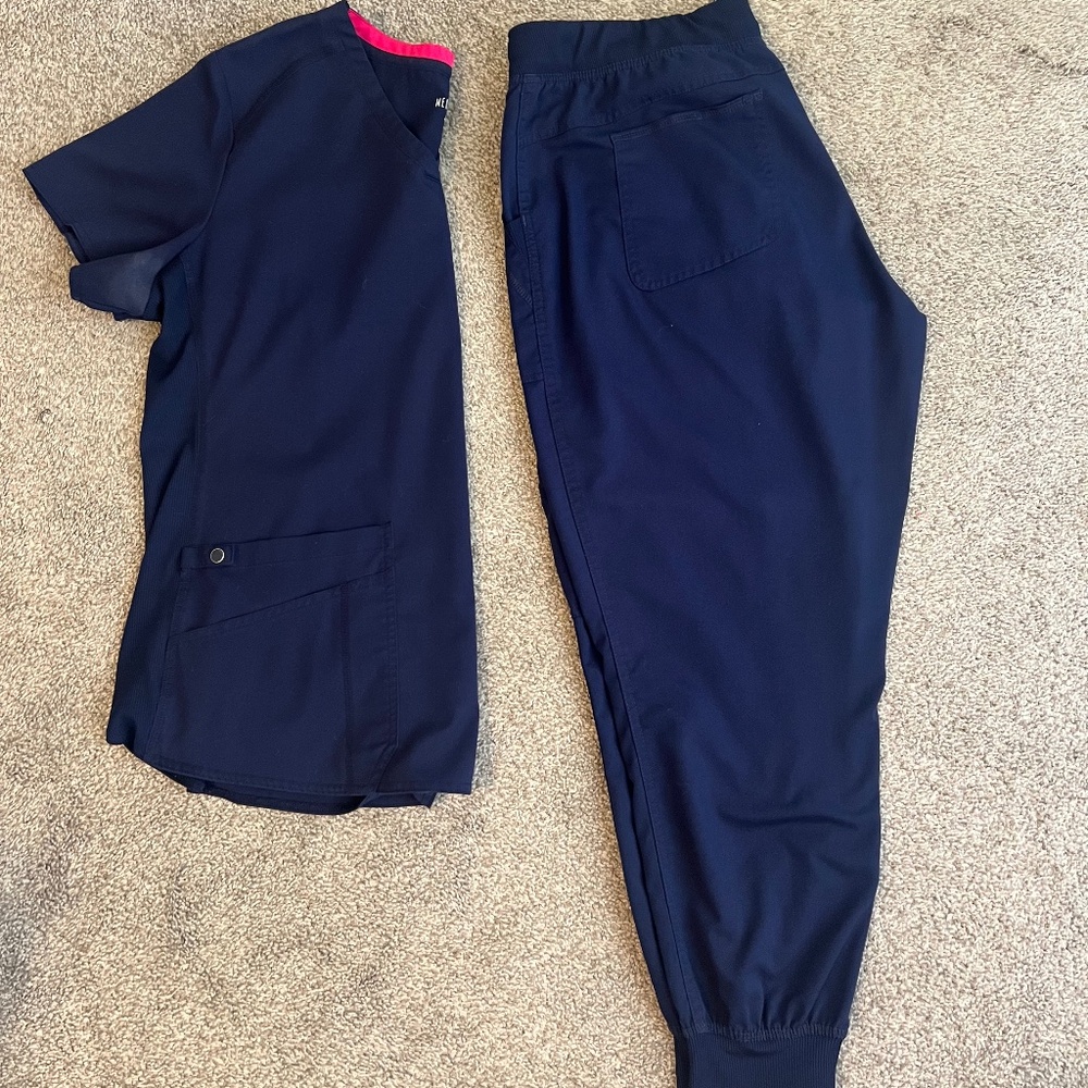 Scrub Set - Picture 1 of 1